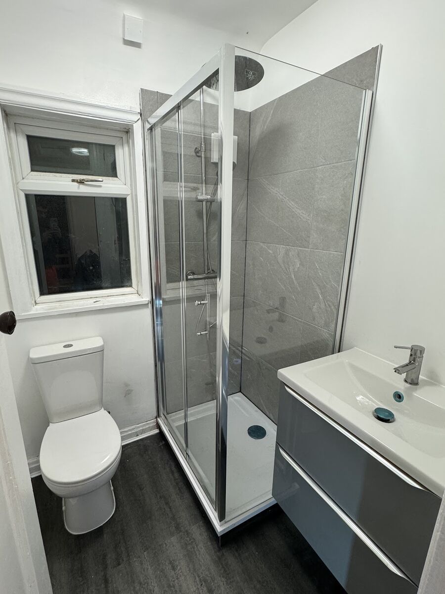 A bathroom Tami Plumbing has finished fitting